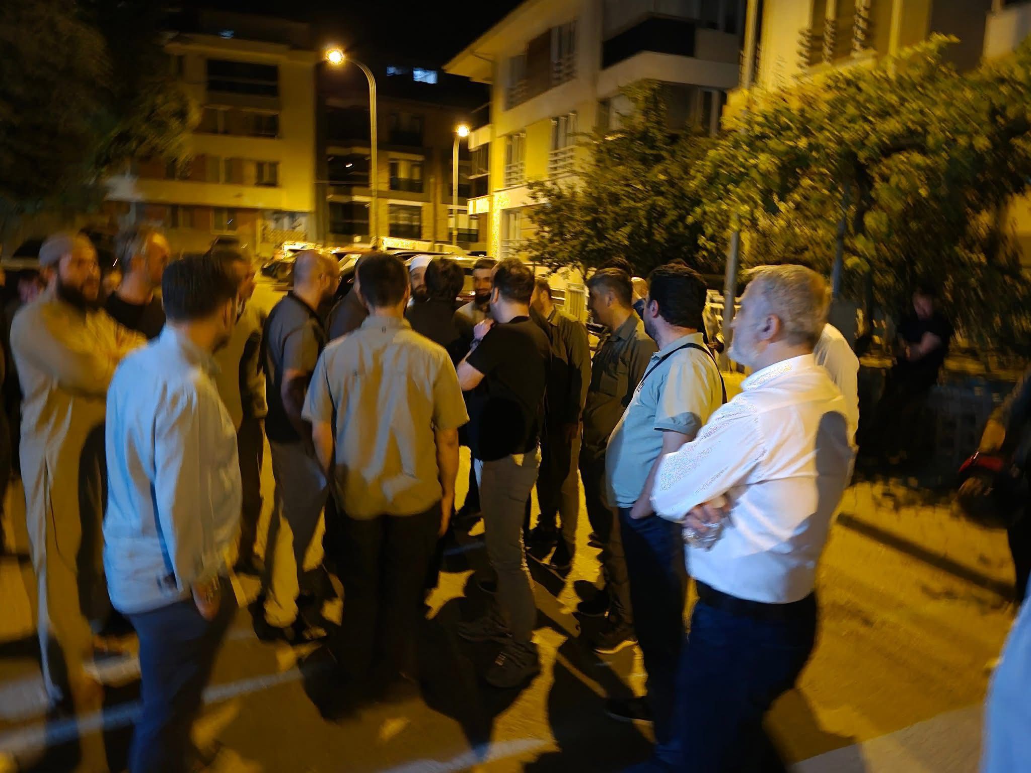 Cumhurbaşkanına Yapılan Başörtüsü Hasımsızlığı!Eskişehir’de Başörtülü Kadına Alçak Saldırı: Komşular Darp Etti, Parmağı Kırılan Eşiyle Karakolluk Oldu