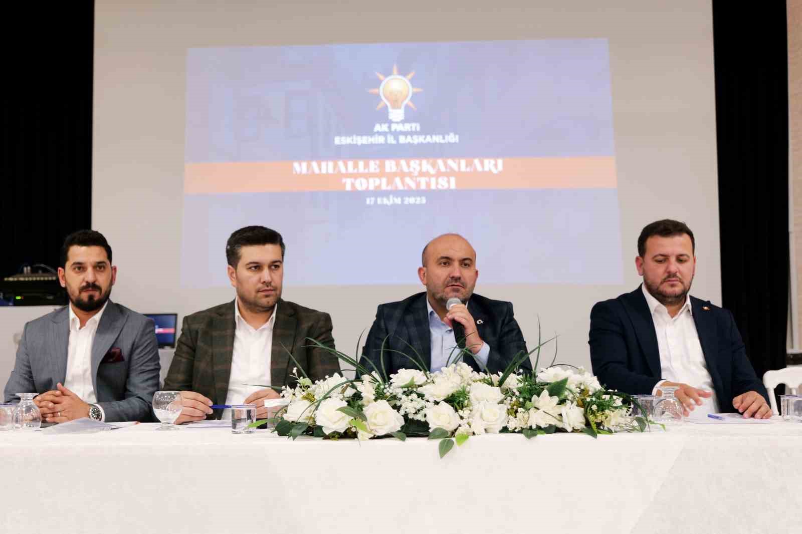 Gürhan Albayrak mahalle başkanlarıyla istişare toplantısı yaptı