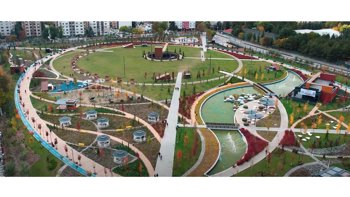 “AK Parti Seninle Eskişehir'de” şarkısını İl Başkanı Gürhan Albayrak paylaştı