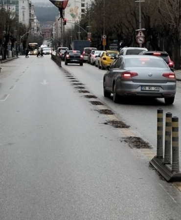 Atatürk Caddesi'nde dubalar azaltıldı ama şikayetler çözüm bulmadı