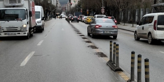 Atatürk Caddesi'nde dubalar azaltıldı ama şikayetler çözüm bulmadı