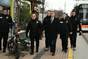 Eskişehir İl Emniyet Müdürü Tolga Yılmaz, yılbaşı tedbirlerini denetledi