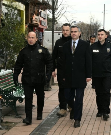 Eskişehir İl Emniyet Müdürü Tolga Yılmaz, yılbaşı tedbirlerini denetledi