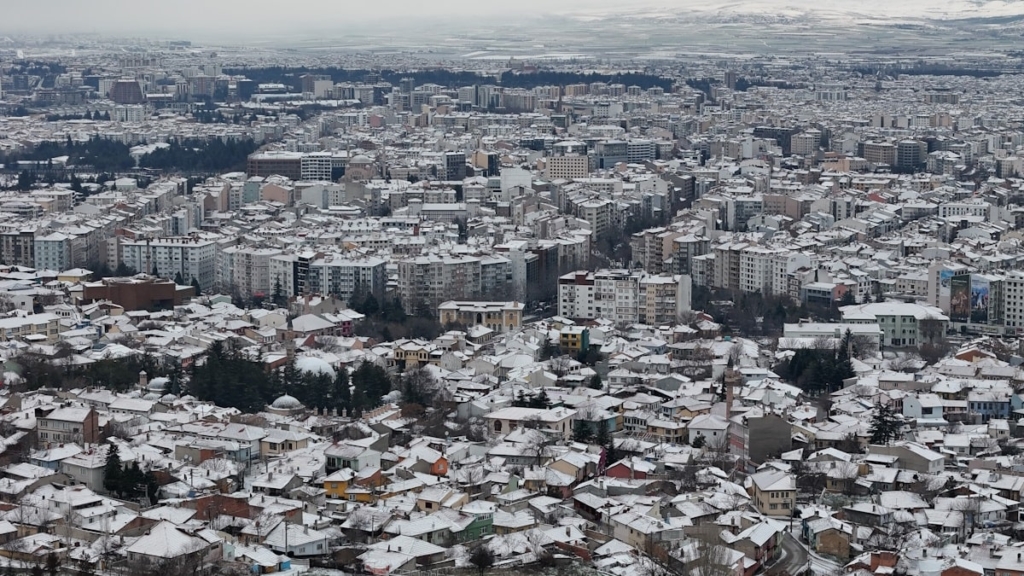 Mihalıççık’ta eğitime 1 gün ara verildi, Eskişehir için buzlanma ve don uyarısı yapıldı