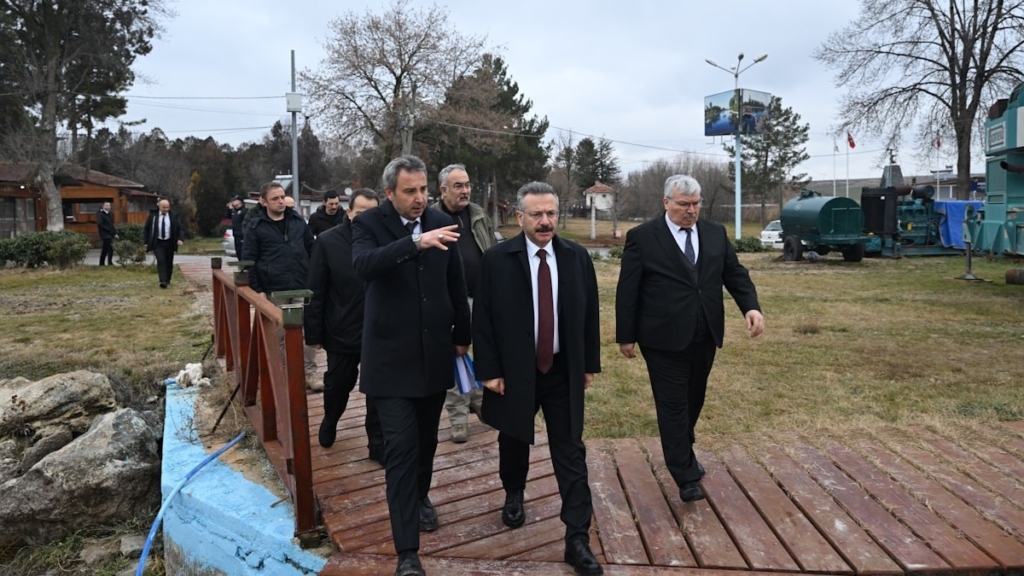 Vali Aksoy Sakaryabaşı'nda yürütülen çalışmaları inceledi