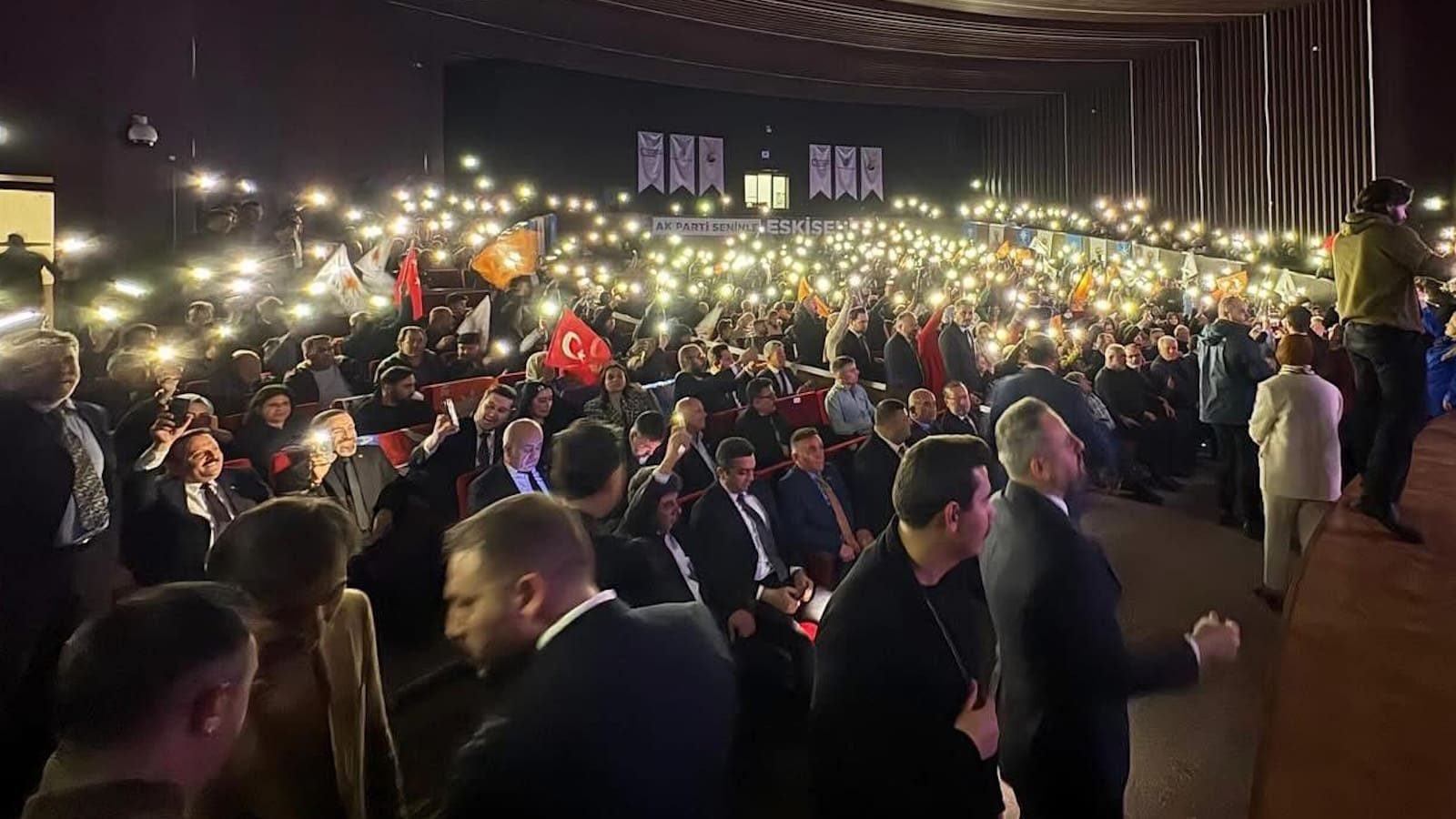 AK Parti İl Başkanı Gürhan Albayrak: "Millet Bahçemize Eskişehirspor Müzesi kazandırmak istiyoruz"