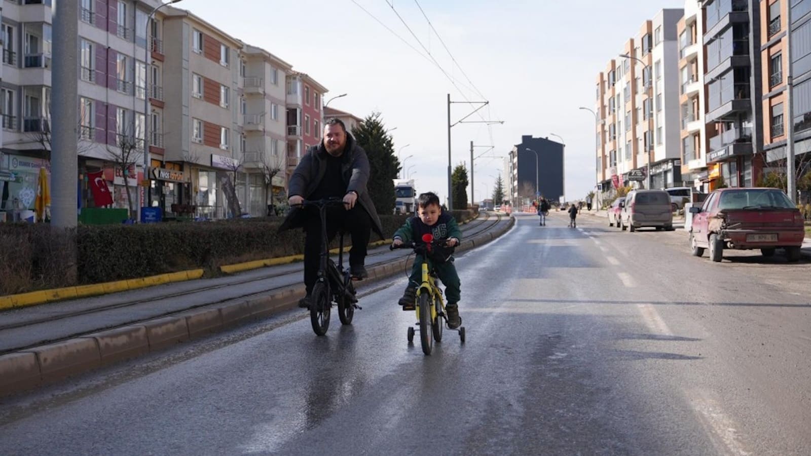 “Arabasız Pazar” şovu: Ünlüce’ye tepkiler devam ediyor