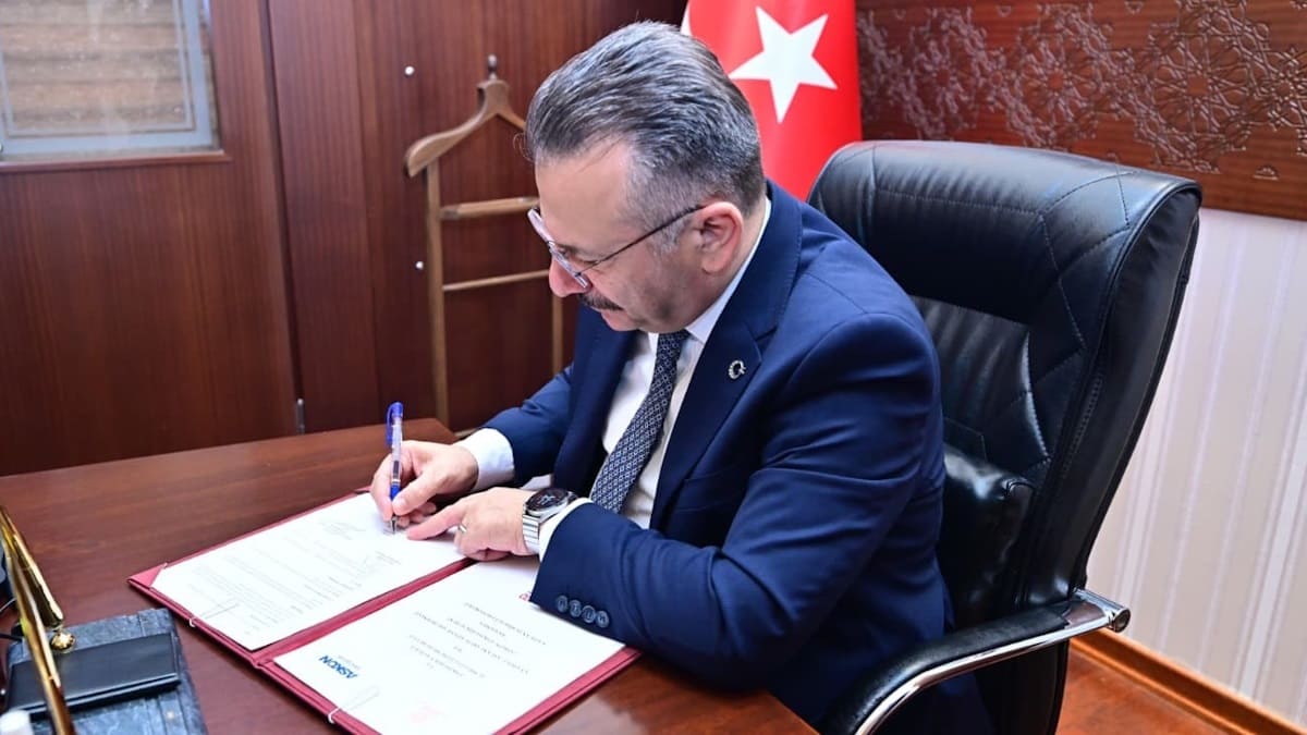 Eskişehir Valisi Hüseyin Aksoy merkeze çekildi