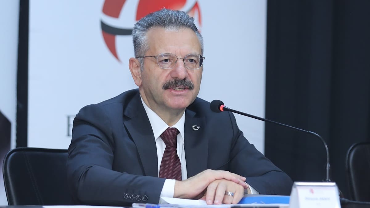 Eskişehir Valisi Hüseyin Aksoy merkeze çekildi