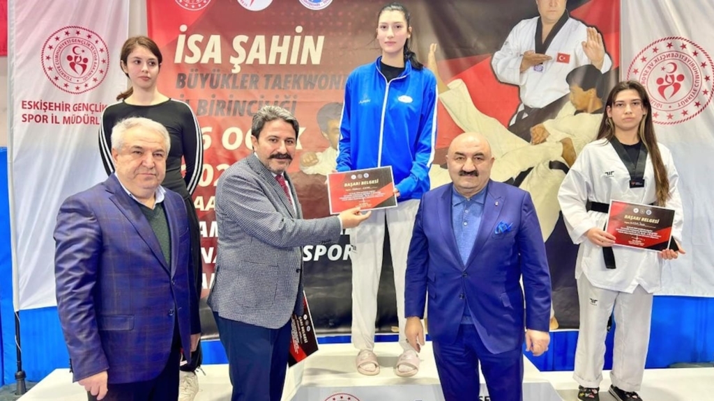 Eskişehir Gençlik ve Spor İl Müdürlüğü Büyükler Taekwondo İl Şampiyonası düzenlendi