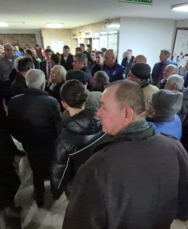 Eskişehir Büyükşehir Belediyesi'nde gerginlik: Vatandaşa söz hakkı yok!