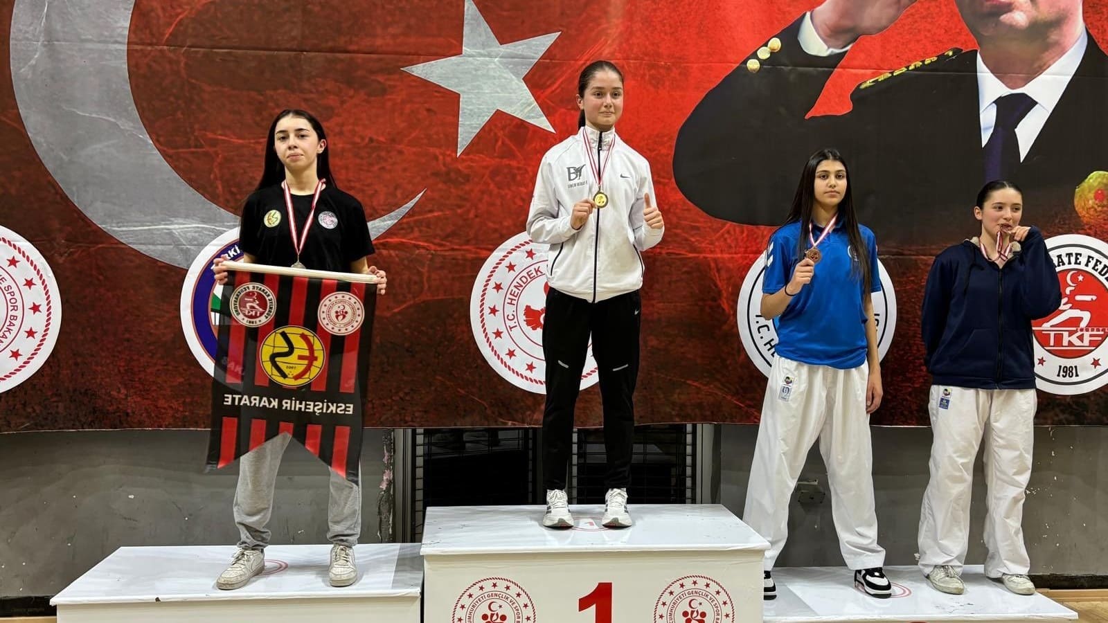 Eskişehir Gençlik ve Spor İl Müdürlüğü sporcuları madalyalarla döndü