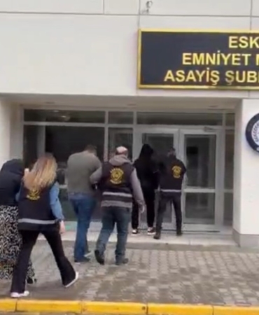 1,5 milyonluk hırsızlığın 4 şüphelisi Eskişehir’de yakalandı