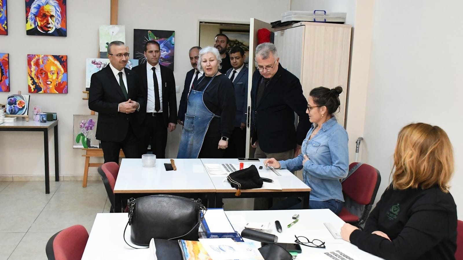 İl Milli Eğitim Müdürü Sinan Aydın, Halk Eğitim Merkezi'ndeki çalışmaları inceledi