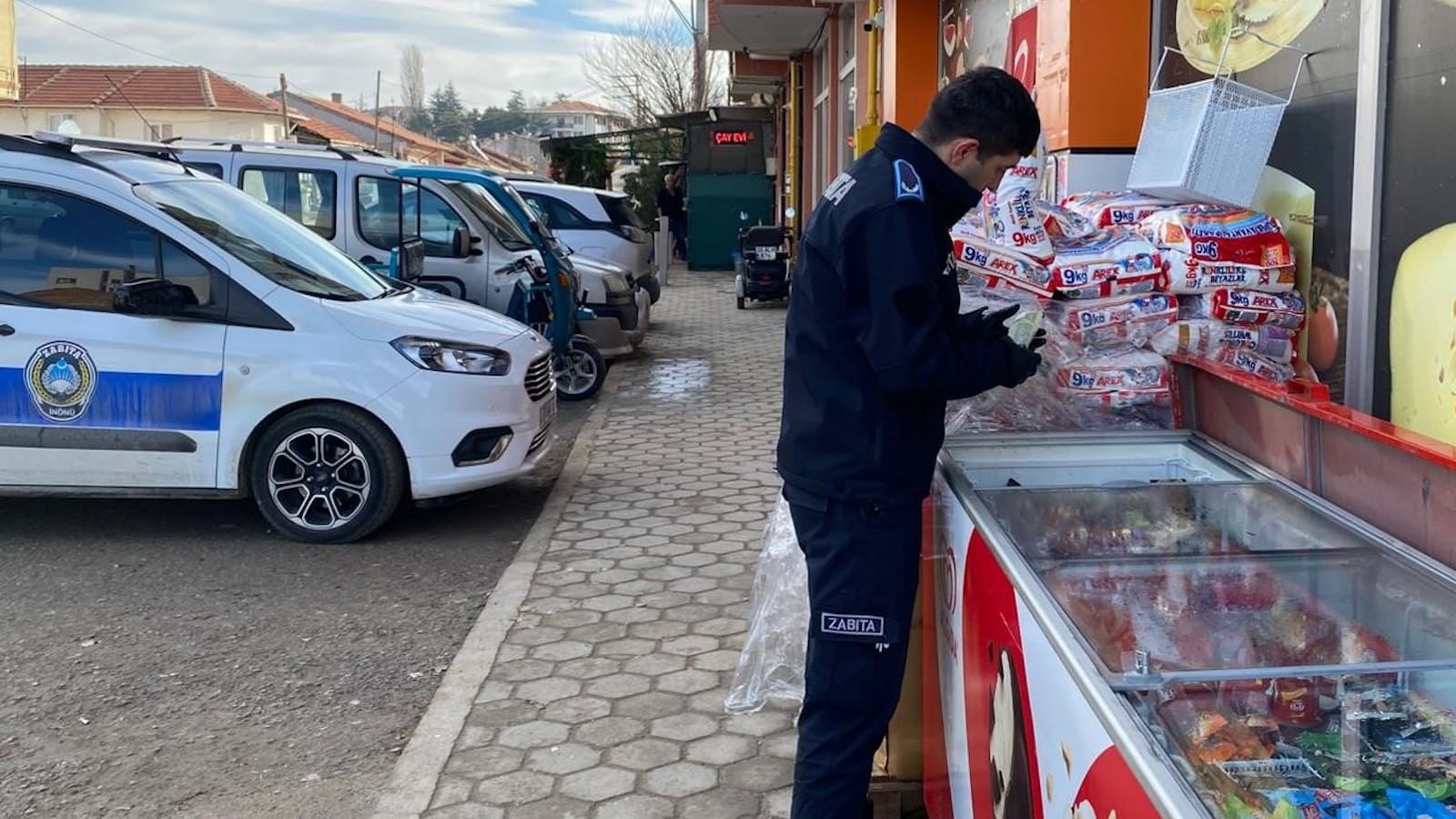 İnönü’de halk sağlığı için market ve gıda denetimleri sürüyor