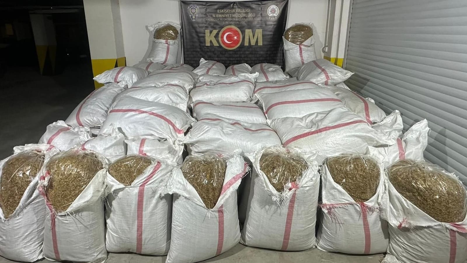 Eskişehir’de 7 milyon 300 bin makaron, 1 ton kaçak tütün ele geçirildi