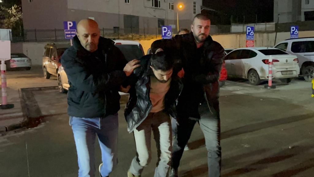 Odunpazarı Selami Vardar Bulvarı’nda 3 genci öldüren sürücü yakalandı