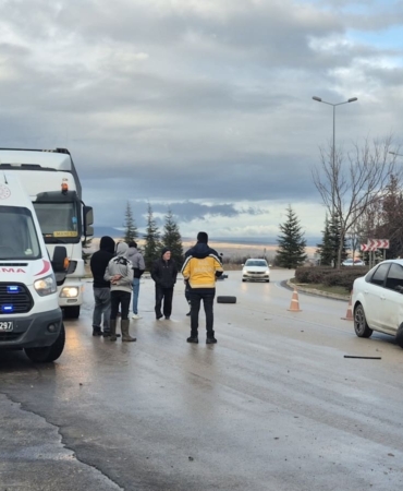 Eskişehir Organize Sanayi Bölgesi Teknoloji Caddesi’nde trafik kazası: Tırın deposu patladı