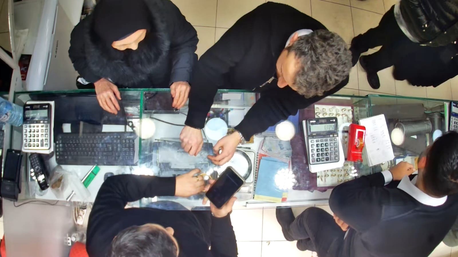 Sahte polislere gerçek polisler dur dedi!