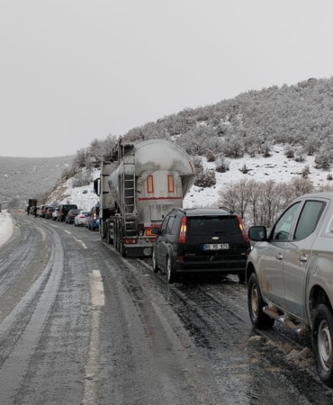 Eskişehir-Seyitgazi yolunda kuyruk oluştu