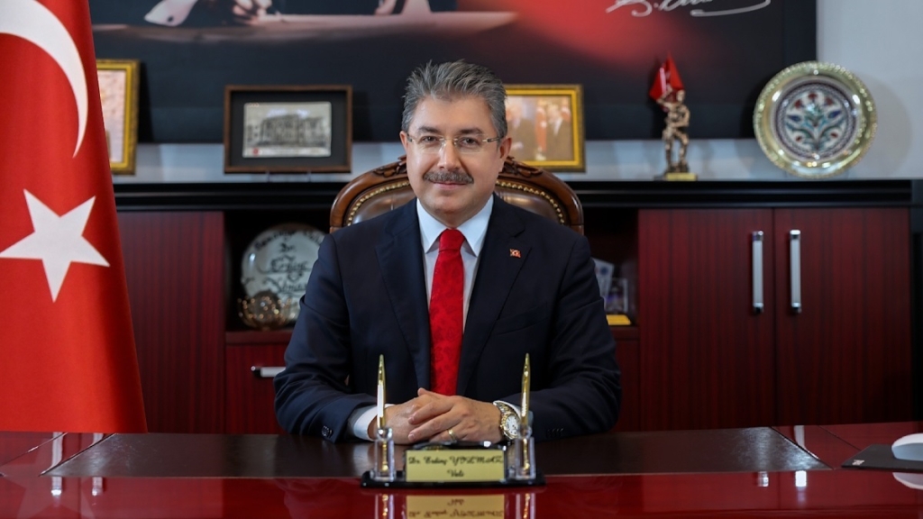 Yeni Eskişehir Valisi Dr. Erdinç Yılmaz oldu