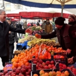 Vali Erdinç Yılmaz pazarcı esnafının sorun, talep ve beklentilerini dinledi