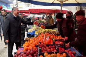 Vali Erdinç Yılmaz pazarcı esnafının sorun, talep ve beklentilerini dinledi