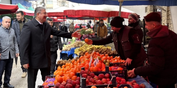 Vali Erdinç Yılmaz pazarcı esnafının sorun, talep ve beklentilerini dinledi
