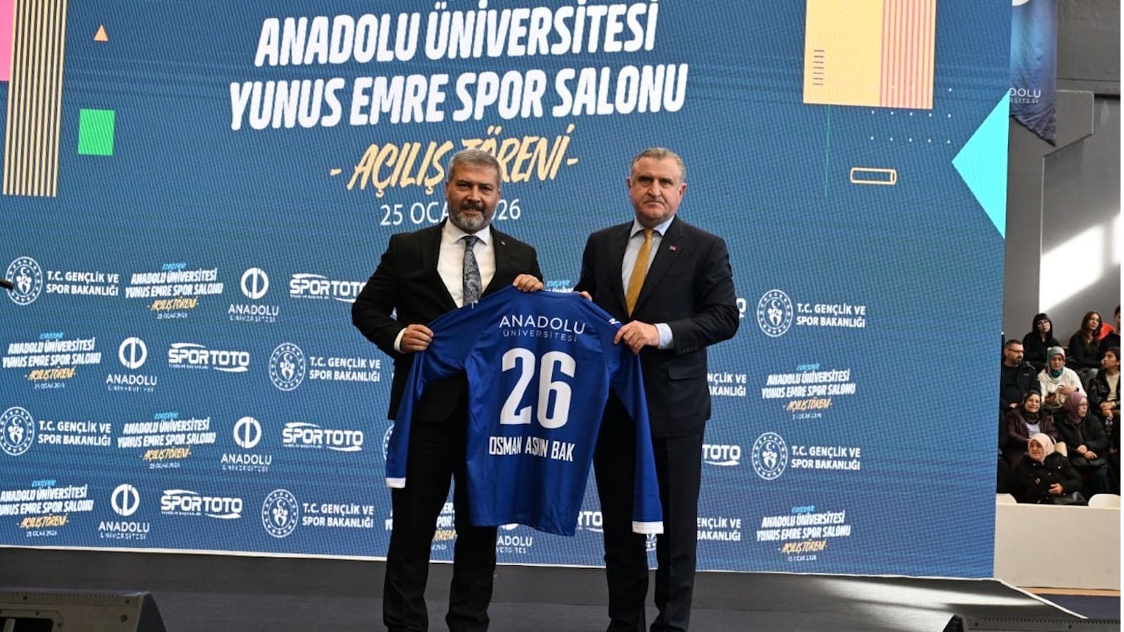 Eskişehir Yunus Emre Kapalı Spor Salonu açıldı