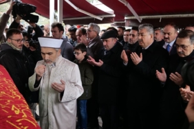 AK Parti Eskişehir İl Başkanı Albayrak'ın kayınpederi son yolculuğuna uğurlandı