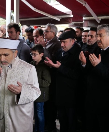 AK Parti Eskişehir İl Başkanı Albayrak'ın kayınpederi son yolculuğuna uğurlandı