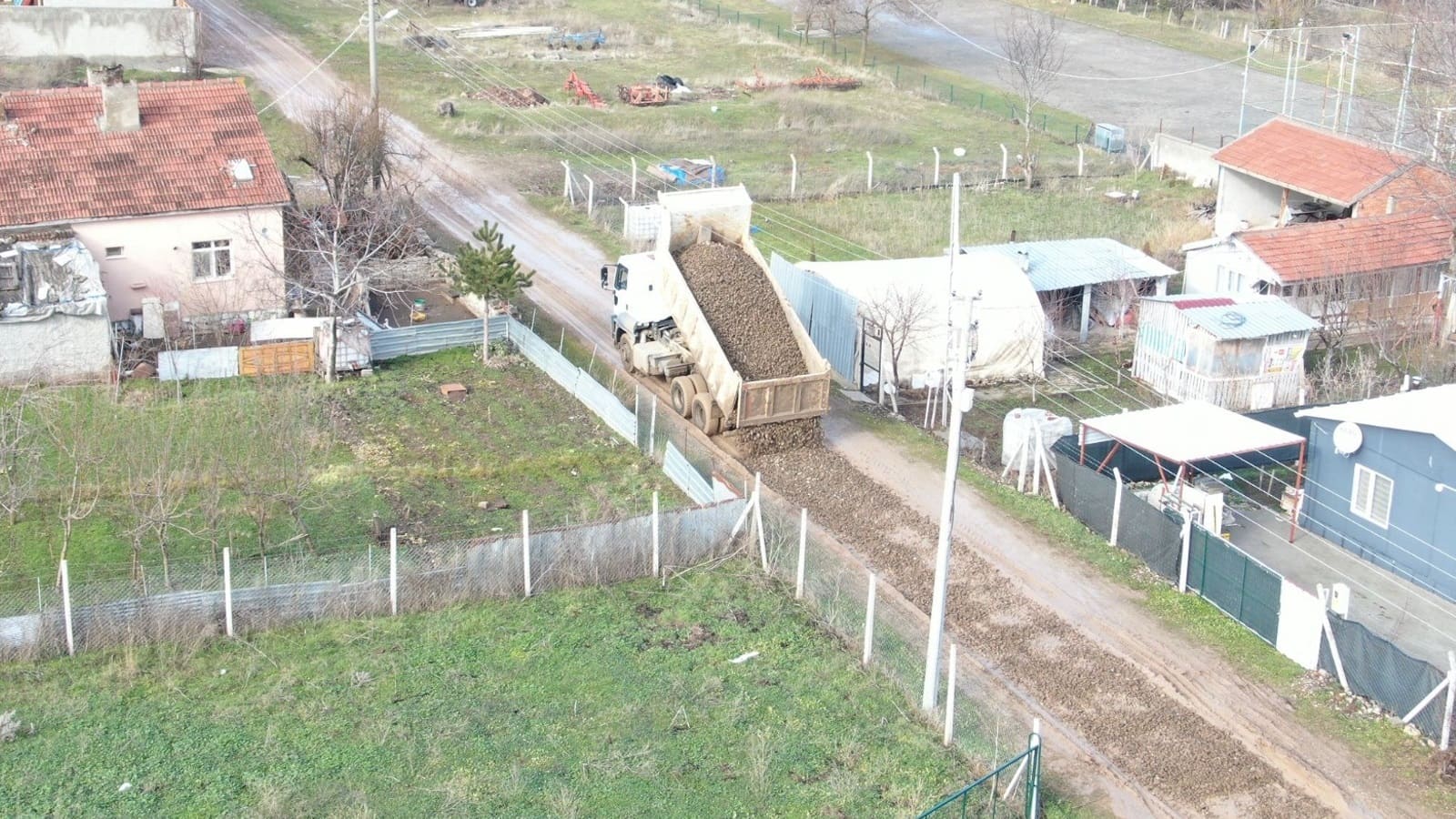 İnönü’de büyük dönüşüm: Cadde ve sokaklarda yol iyileştirme ve bakım çalışmaları