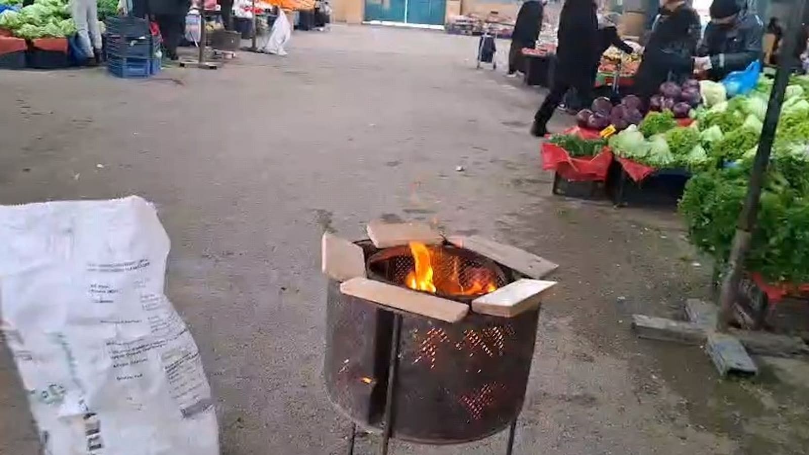 Bir işi de tam yapın: Odunpazarı Kapalı Pazar Yeri’nin üstü kapalı değil!