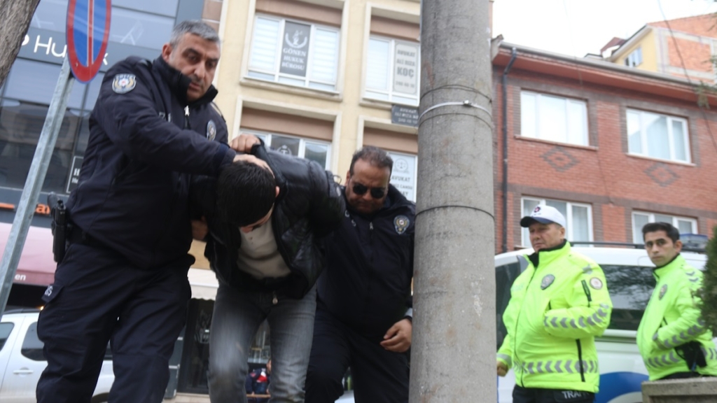 Yarış uğruna 3 kişinin ölümüne sebep olan sürücü adliyeye sevk edildi