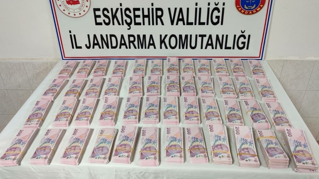 Odunpazarı’nda 22 büyükbaş alıp, 2 milyon liraya yakın sahte para veren şüpheli yakalandı