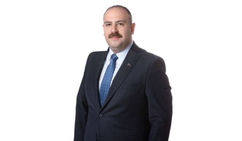 Başkan Serhat Hamamcı’dan belediyecilik dersi: Festival bütçesi ihtiyaç sahiplerine ayrıldı