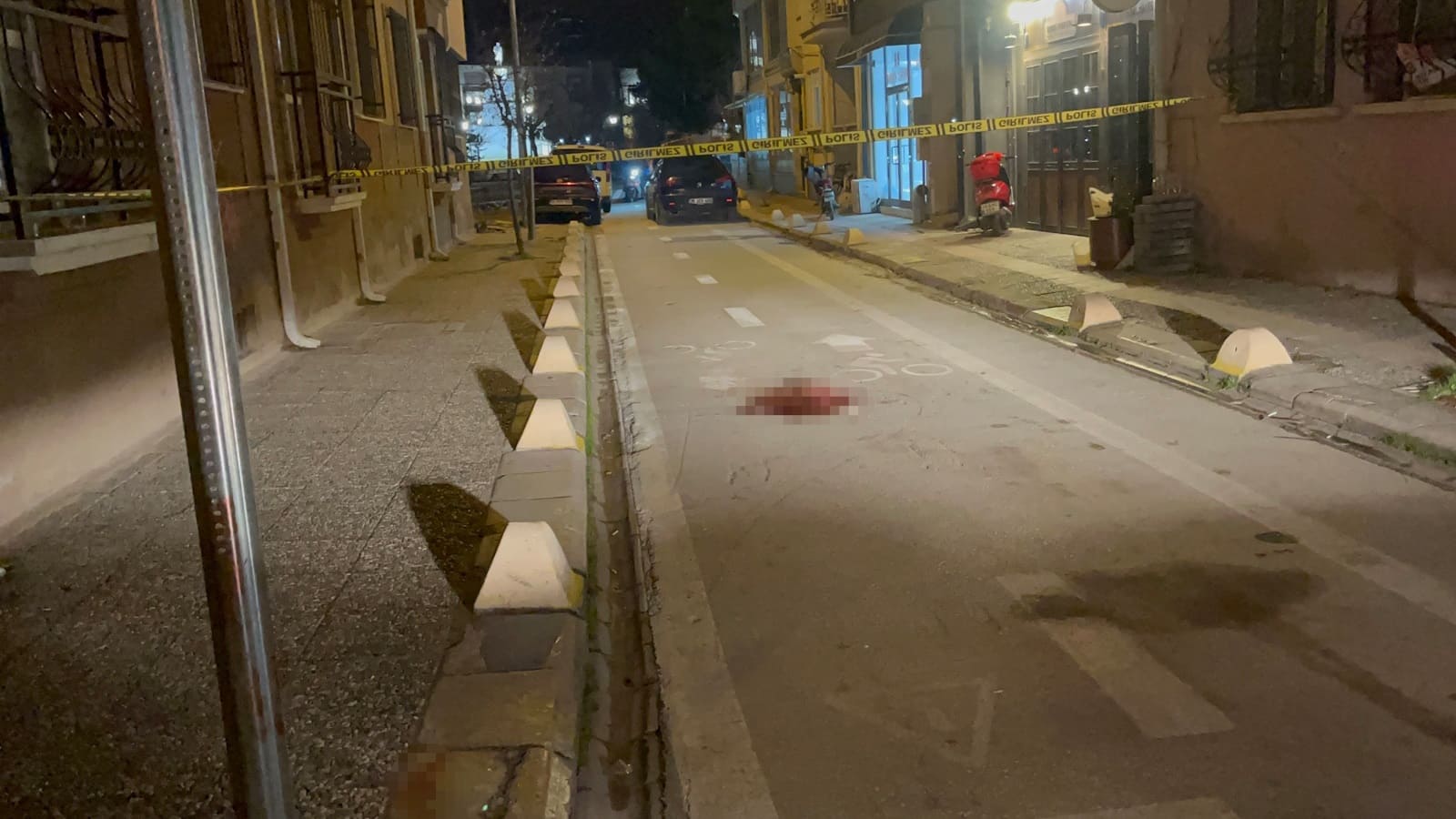 Tepebaşı Hoşnudiye’de 'kız' kavgası kanlı bitti: 4 yerinden bıçaklanan genç ağır yaralandı