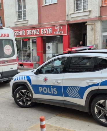 Tepebaşı Şirintepe’de kavga ettiği üvey babasını bıçakla ağır yaraladı