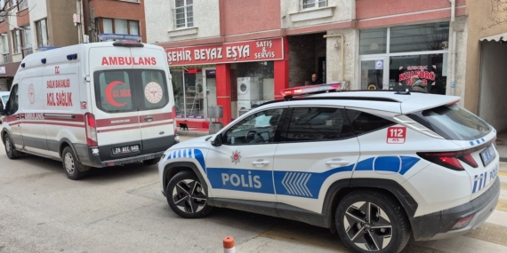 Tepebaşı Şirintepe’de kavga ettiği üvey babasını bıçakla ağır yaraladı