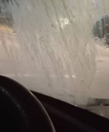 ARAÇLARA VE BİNALARA YUMURTA FRLATAN ÇOCUKLAR VATANDAŞI RAHATSIZ EDİYOR