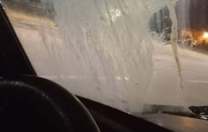 ARAÇLARA VE BİNALARA YUMURTA FRLATAN ÇOCUKLAR VATANDAŞI RAHATSIZ EDİYOR