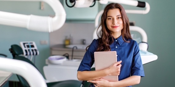 Young,Doctor,In,A,Dental,Clinic