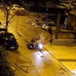 BU DA 'MOBİL' DAVULCU SOKAKLARI MOTOSİKLETİYLE TURLAYAN DAVULCU DİKKAT ÇEKTİ