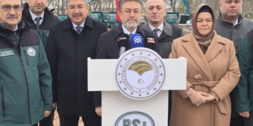 ÇİFTELER BELEDİYESİ HAKKINDA HUKUKİ SÜREÇ BAŞLIYOR BAKAN YUMAKLI, SAKARYABAŞI NEHRİ HAKKINDA AÇIKLAMA YAPTI TARIM VE ORMAN BAKANI İBRAHİM YUMAKLI: "SAKARYA NEHRİ'NİN ÇIKIŞ NOKTASI YENİDEN ESKİ HALİNE GETİRİLDİ" "İZİNSİZ YAPILAN İŞLEMLERLE İLGİLİ HUKUKİ SÜREÇLER YÜRÜTÜLECEKTİR"