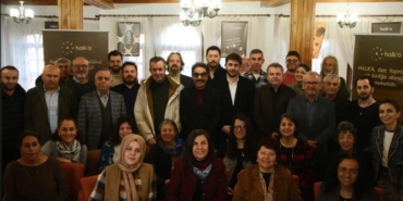 Halk'a ilk toplantisini yapti (004)