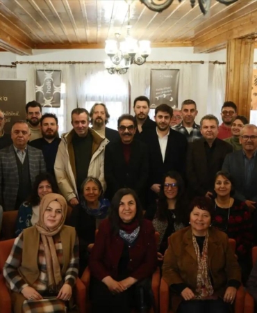 Halk'a ilk toplantisini yapti (004)