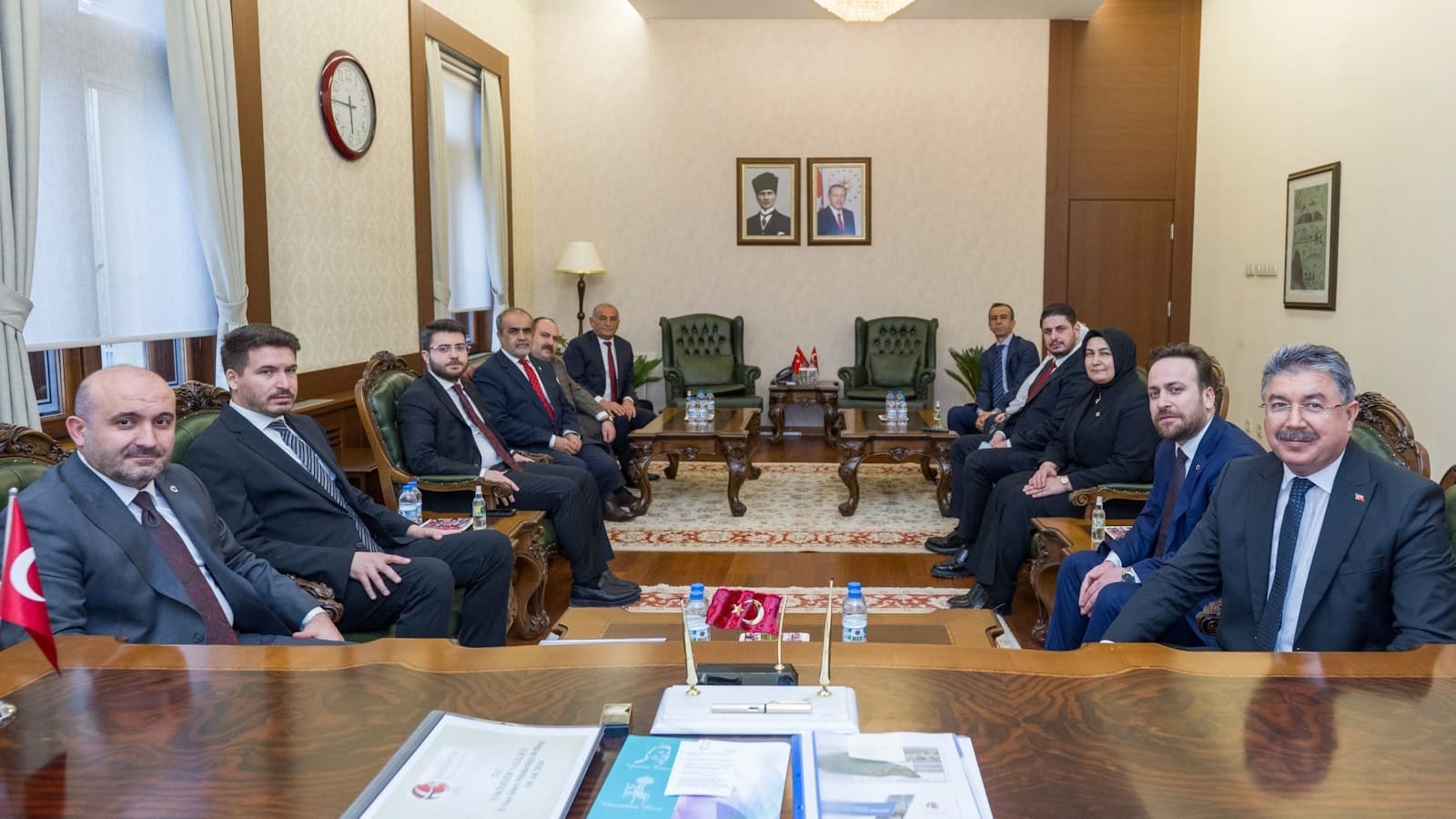 AK Parti Eskişehir Teşkilatı yöneticileri Vali Yılmaz'ı ziyaret etti