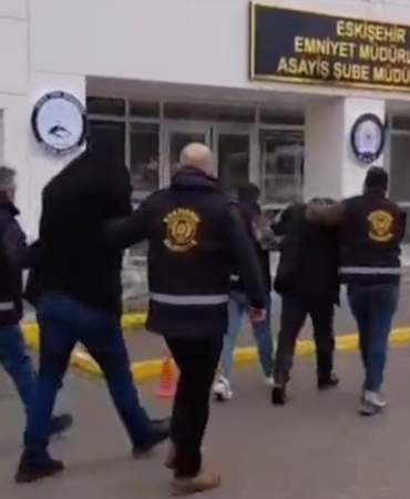 Akü firmasını 6 milyon TL zarara uğratan dolandırıcılar yakalandı