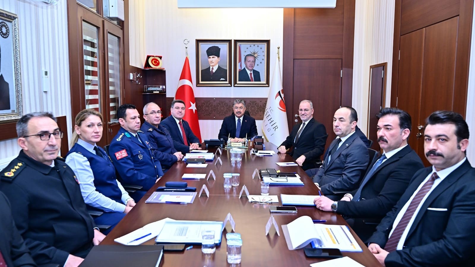 Eskişehir emin ellerde: Vali Erdinç Yılmaz başkanlığında güvenlik asayiş toplantısı