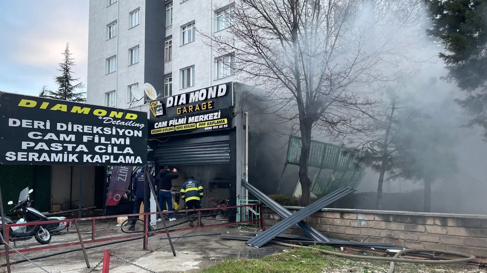 Odunpazarı Borsa Bulvarı’nda araç aksesuarı dükkanında yangın